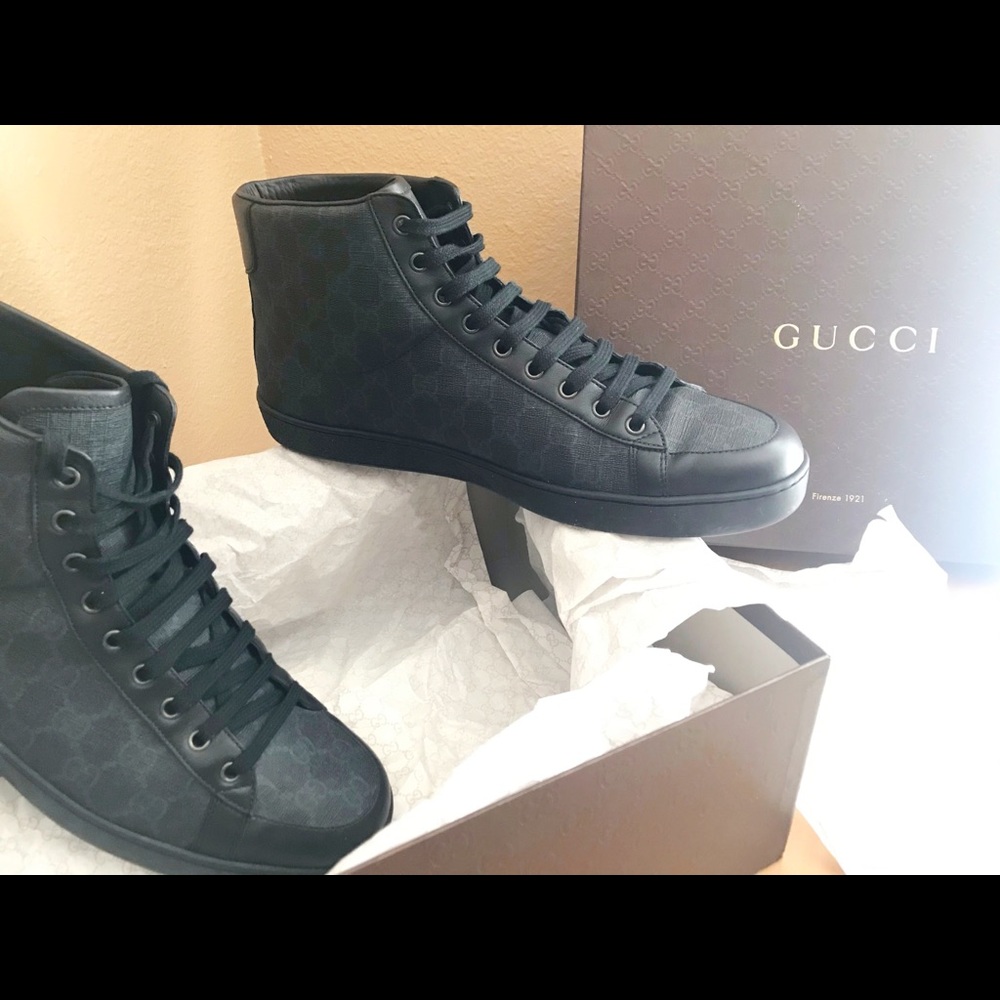 Gucci GG Supreme Hysteria Sneakers